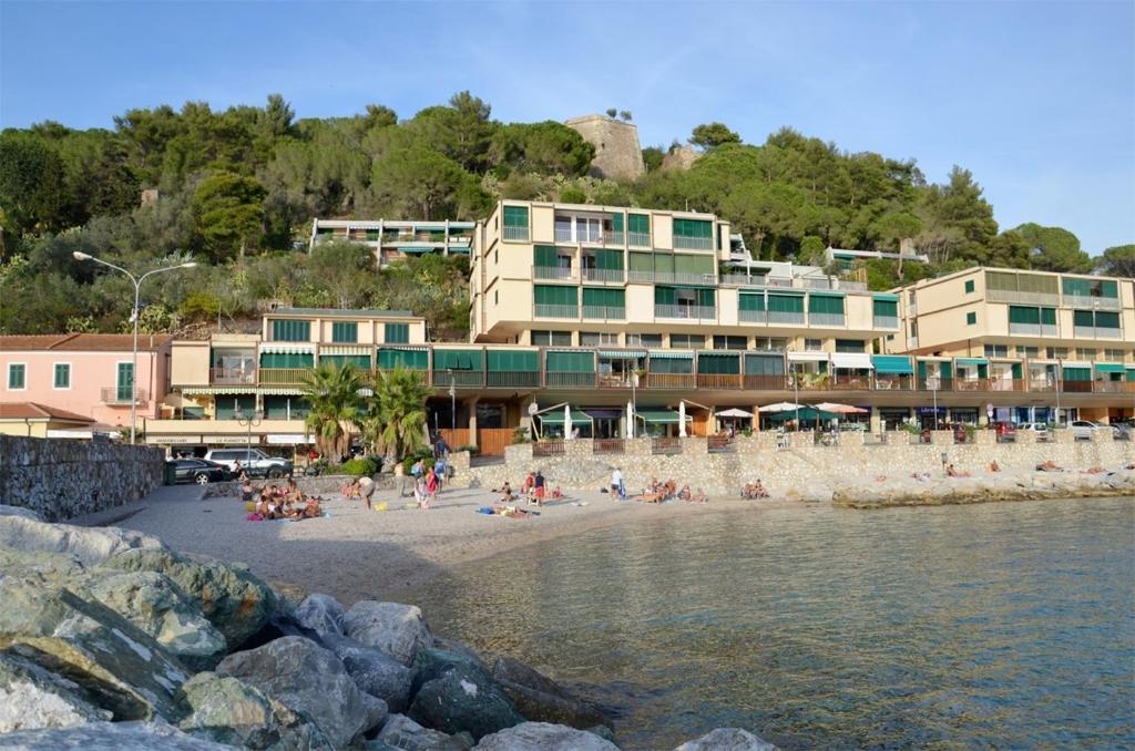 Appartamenti Marilise Porto Azzurro Exteriör bild